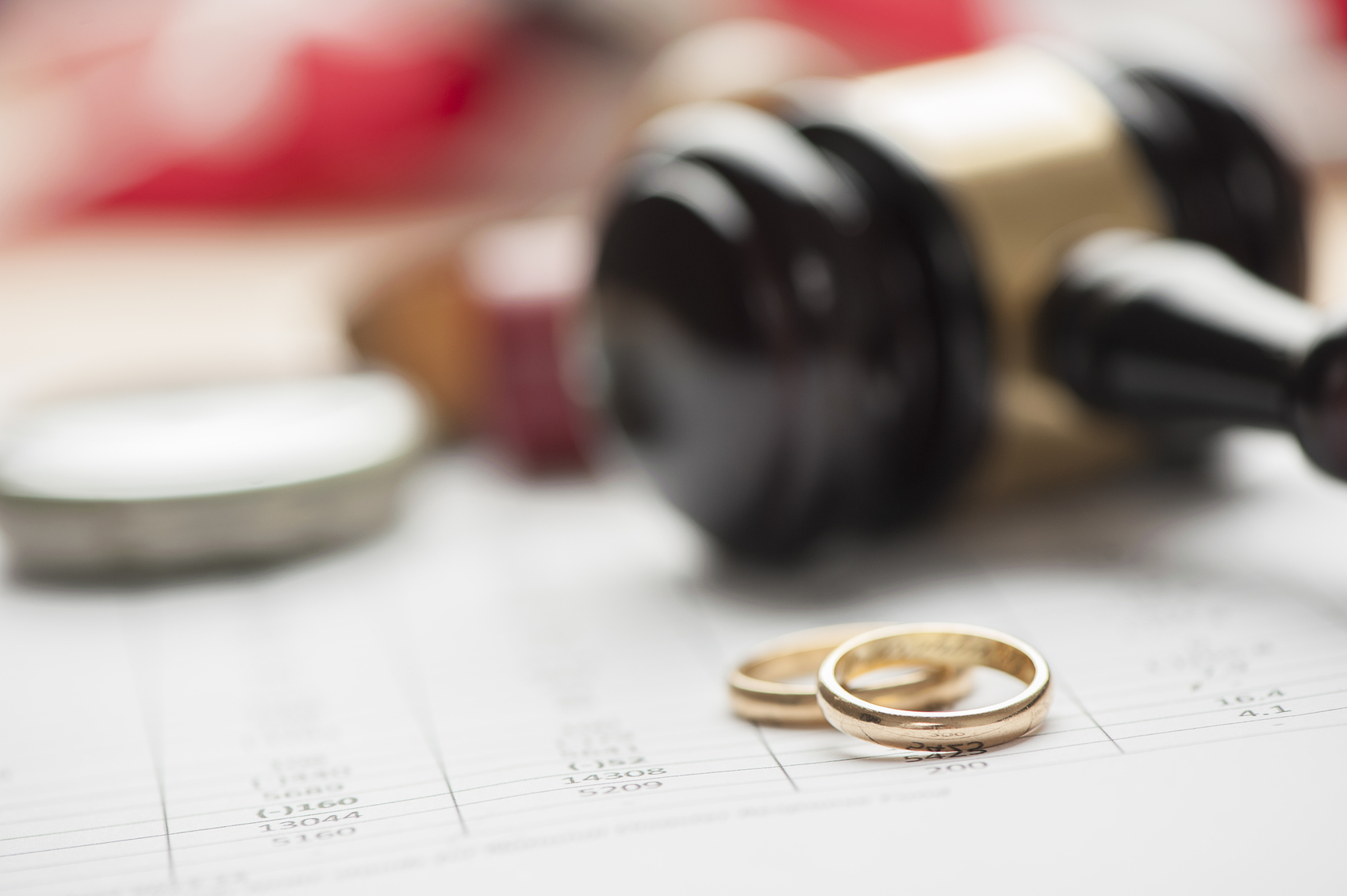 What Happens if I Don't Sign My Divorce Papers? 